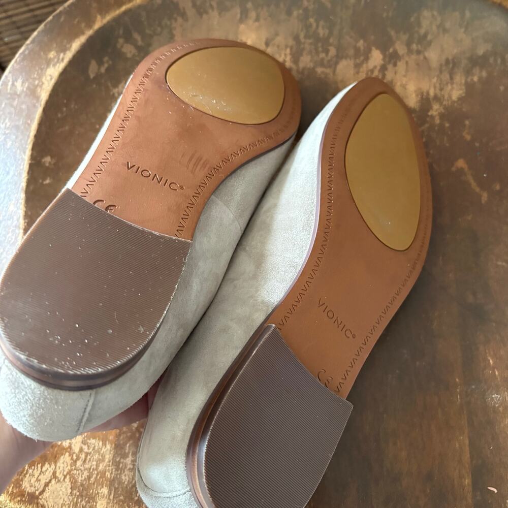 Vionic Will Gray Nubuck Slip On Flats Loafers Size 11 New - Picture 2 of 6